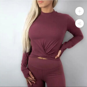 BUFFBUNNY Knotty and Nice Crop Top Burgundy Size Small Athletic Long Sleeve Wine